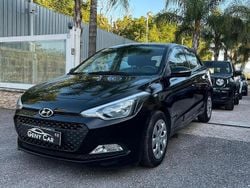 Nero Usata 2016 Hyundai i20 Comfort Tre volumi | 7500 € (Buon prezzo)