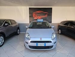 Grigio Usata 2014 Fiat Punto Tre volumi | 3999 € (Buon prezzo)