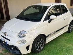 Bianco Usata 2022 Abarth 595 Turismo Due volumi | 20.200 € (Buon prezzo)