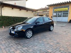 Usata 2015 Alfa Romeo Giulietta Due volumi | 8600 € (Buon prezzo)