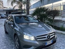 Grigio Usata 2013 Mercedes A180 Tre volumi | 6900 € (Ottimo prezzo)