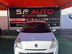 Bianco Usata 2011 Renault Clio II Dynamique Tre volumi | 3500 € (Buon prezzo)