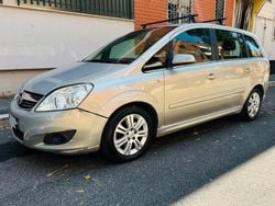 Grigio metallizzato Usata 2008 Opel Zafira Cosmo Monovolume | 2200 € (Ottimo prezzo)