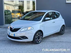 Grigio Usata 2016 Lancia Ypsilon Due volumi | 8900 € (Buon prezzo)