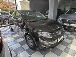 Nero Usata 2015 Dacia Sandero Lauréate Tre volumi | 6900 € (Buon prezzo)