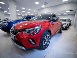 Rosso Usata 2022 Renault Captur Intens SUV | 17.900 € (Buon prezzo)