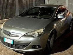Grigio Usata 2012 Opel Astra GTC Coupé | 5800 € (Buon prezzo)