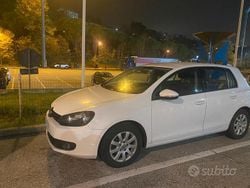 Usata 2010 VW Golf VI Tre volumi | 4000 € (Ottimo prezzo)