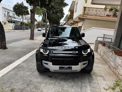Nero Usata 2023 Land Rover Defender S SUV | 65.000 € (Cara)