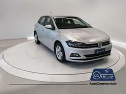 Argento Usata 2020 VW Polo Comfortline Tre volumi | 16.950 € (Buon prezzo)