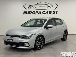 Gray Usata 2022 VW Golf Life Tre volumi | 22.500 € (Buon prezzo)