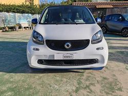 Bianco Usata 2019 Smart ForTwo Electric Drive Due volumi | 13.000 € (Cara)