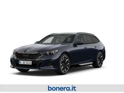 Carbon black metallizzato Nuova 2025 BMW 540 M Sport Station wagon | 83.000 € (Molto cara)