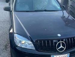 Nero Usata 2008 Mercedes C320 Tre volumi | 5900 €