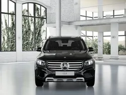 Argento hightech Nuova 2025 Mercedes GLB180 SUV | 47.300 € (Buon prezzo)