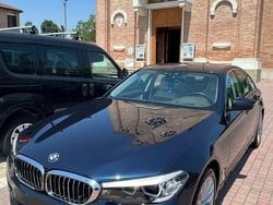 Blu Usata 2018 BMW 520 Efficient Dynamics Tre volumi | 25.000 € (Buon prezzo)