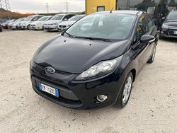Nero Usata 2012 Ford Fiesta Due volumi | 6200 € (Buon prezzo)