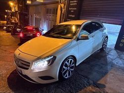 Bianco Usata 2012 Mercedes A180 Premium Tre volumi | 8799 € (Molto cara)
