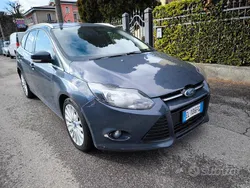 Blu Usata 2012 Ford Focus Titanium Station wagon | 6400 € (Buon prezzo)