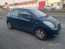 Blu Usata 2006 Toyota Yaris Due volumi | 3800 € (Buon prezzo)