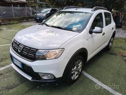 Bianco Usata 2017 Dacia Sandero Stepway Tre volumi | 5499 € (Buon prezzo)