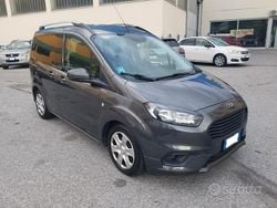 Grigio Usata 2019 Ford Tourneo Courier S Monovolume | 13.900 € (Buon prezzo)