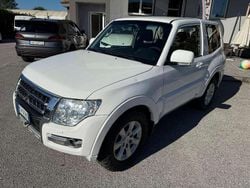 Bianco Usata 2016 Mitsubishi Pajero SUV | 16.900 € (Buon prezzo)