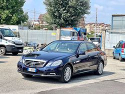 Blu/azzurro Usata 2008 Mercedes E350 Elegance Tre volumi | 15.000 €