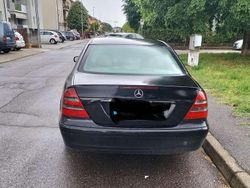 Usata 2005 Mercedes E220 Classic Tre volumi | 1900 € (Super prezzo)
