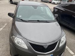 Grigio Usata 2015 Lancia Ypsilon S Due volumi | 7500 € (Buon prezzo)