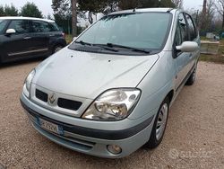 Blu Usata 2001 Renault Scénic Monovolume | 1900 € (Cara)