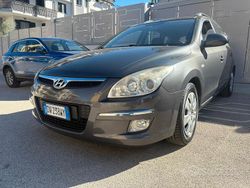 Grigio Usata 2009 Hyundai i30 Active Tre volumi | 2900 € (Buon prezzo)