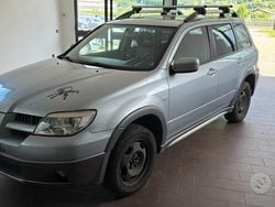 Argento Usata 2005 Mitsubishi Outlander SUV | 4000 €