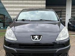 Nero Usata 2009 Peugeot 1007 Monovolume | 2450 € (Buon prezzo)