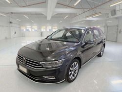 Grigio Usata 2021 VW Passat Executive Station wagon | 21.250 € (Buon prezzo)