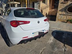 Bianco Usata 2018 Alfa Romeo Giulietta Tre volumi | 9800 € (Buon prezzo)