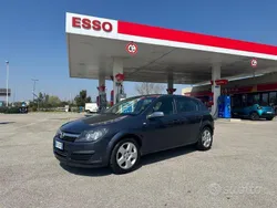 Grigio Usata 2006 Opel Astra Enjoy Tre volumi | 1700 € (Buon prezzo)