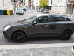 Usata 2011 Alfa Romeo Giulietta Due volumi | 7000 € (Buon prezzo)