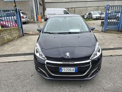 Grigio Usata 2018 Peugeot 208 Allure Due volumi | 9000 € (Buon prezzo)