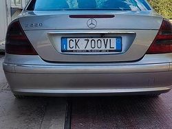 Usata 2004 Mercedes E220 Tre volumi | 3000 €