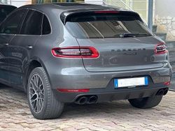 Grigio Usata 2015 Porsche Macan SUV | 24.000 € (Buon prezzo)