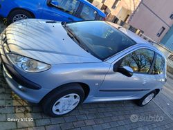 Blu Usata 2004 Peugeot 206 Due volumi | 950 € (Ottimo prezzo)