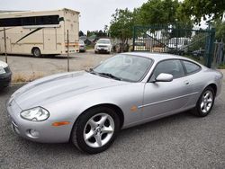 Argento Usata 2001 Jaguar XK8 Coupé | 20.800 € (Cara)