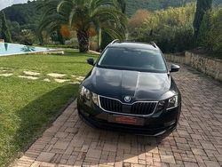 Nero Usata 2019 Skoda Octavia G-TEC Executive Station wagon | 11.800 € (Buon prezzo)