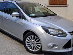 Grigio Usata 2012 Ford Focus Tre volumi | 4200 € (Cara)