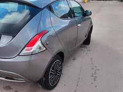 Grigio Usata 2016 Lancia Ypsilon Silver Due volumi | 6500 € (Buon prezzo)