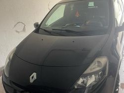 Nero Usata 2012 Renault Clio III Station wagon | 4500 € (Molto cara)