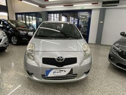 Argento Usata 2008 Toyota Yaris Due volumi | 3700 € (Buon prezzo)