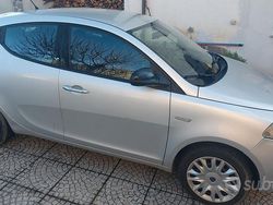Usata 2012 Lancia Ypsilon Due volumi | 2800 € (Ottimo prezzo)