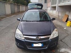 Blu/azzurro Usata 2007 Opel Astra Enjoy Station wagon | 2600 € (Buon prezzo)